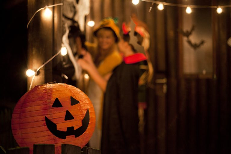 3 formas de mantener tu hogar seguro del vandalismo de Halloween