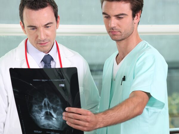 Lo que necesitas saber sobre lesiones cerebrales traumáticas.